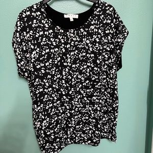 Black & white blouse